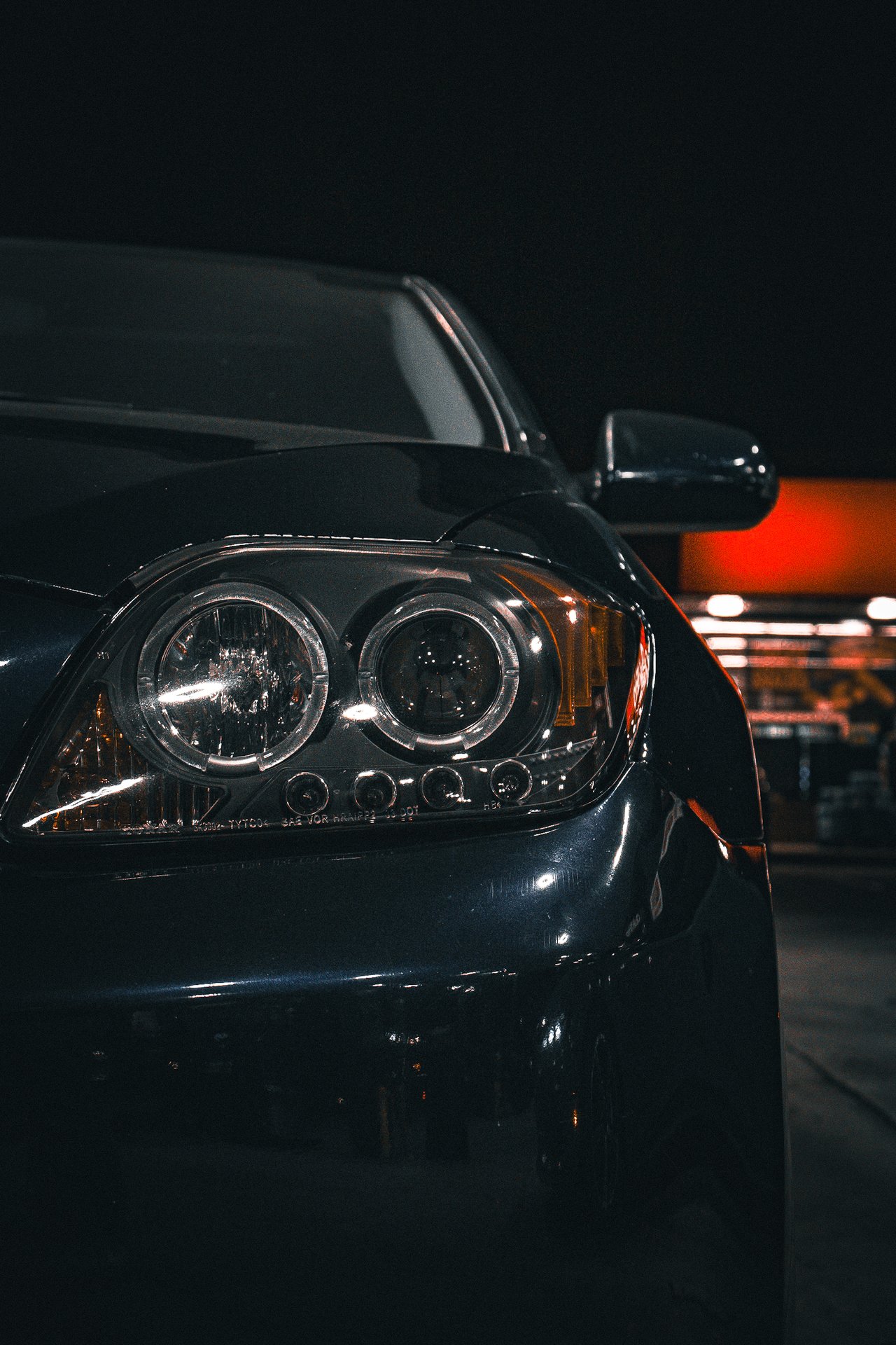 Car headlight detail